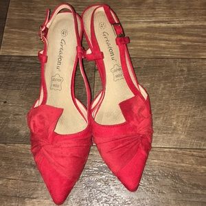 Chic Red Kitten heel 👠